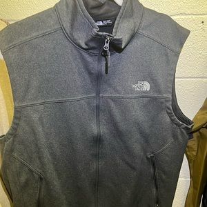 North Face XL performance vest